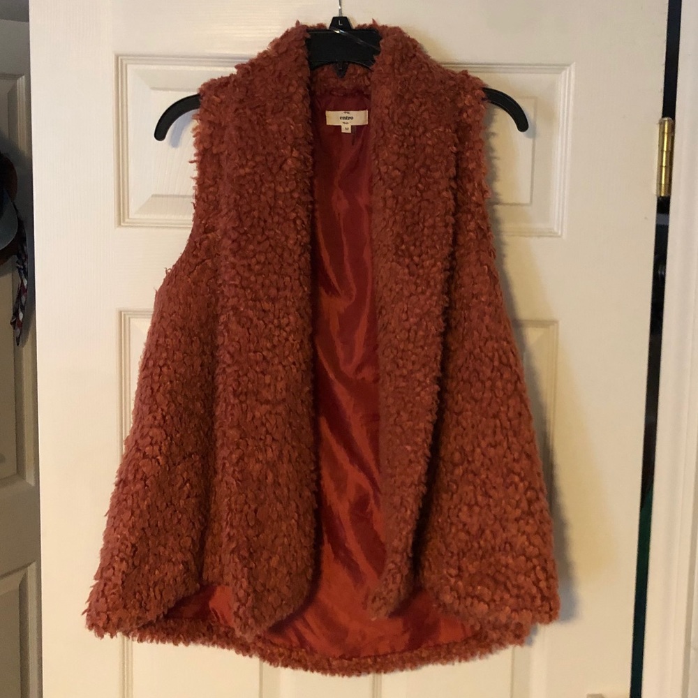 Mauve faux fur vest